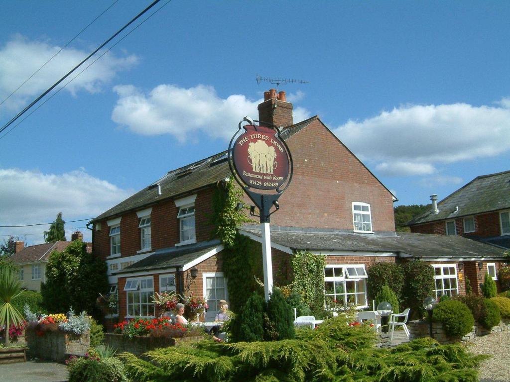 The Three Lions Hotel Fordingbridge Exterior foto